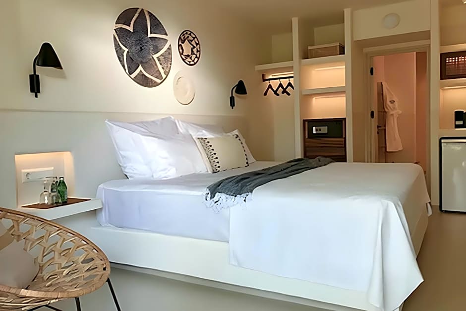 Perios Beach House - Adults Only