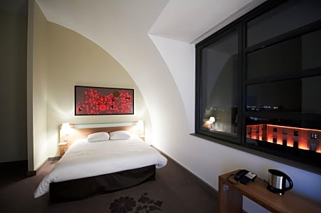 Classic Double Room with City View