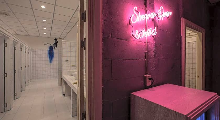 Azure Hostel Bangkok