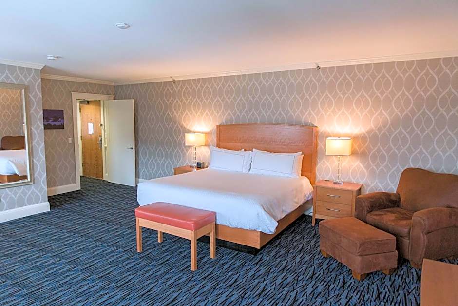 Capitol Plaza Hotel Montpelier, Tapestry Collection by Hilton