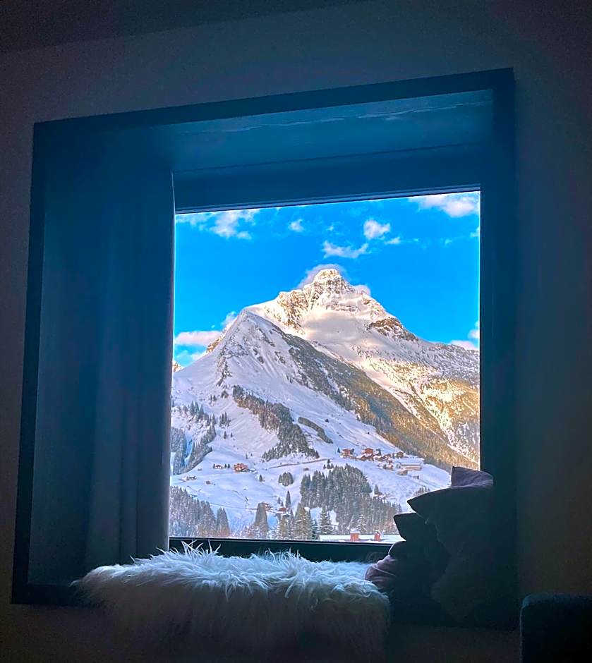 Warth52-W52 Apartments