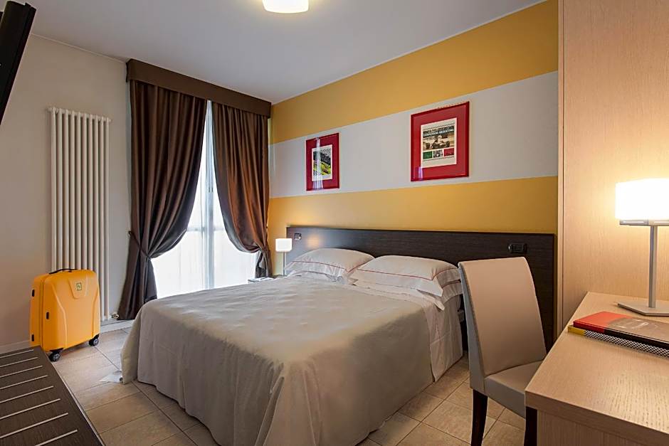 Photo 1 of 7 of 1 Double Bed or 2 Beds