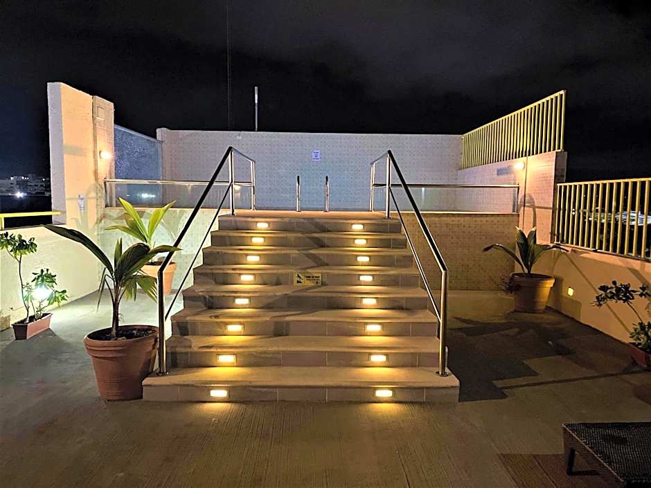 Hotel 12 BEES by Kavia