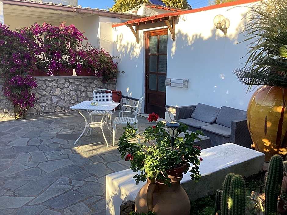 Casetta Minghitto Relaxing rooms in Capri