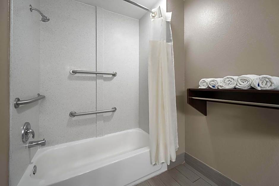 Super 8 by Wyndham Helen