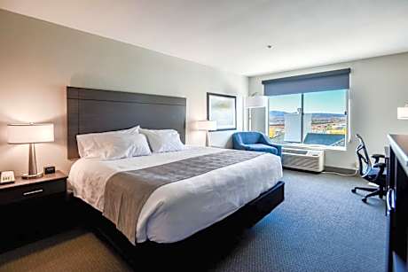 King Room - Disability Accessible Tub