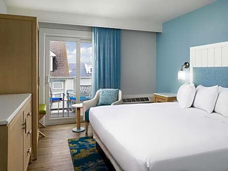 King Room with Partial Ocean View