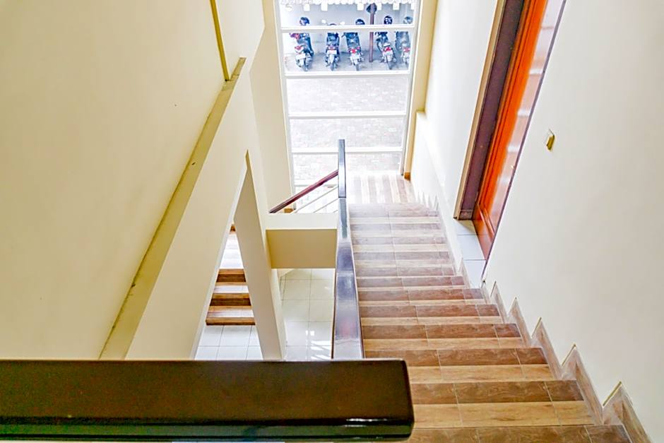 RedDoorz near Jogja City Mall 4