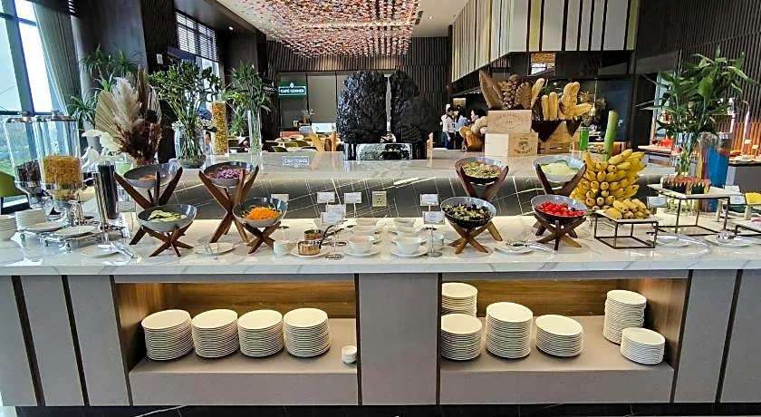 Wyndham Garden Legend Halong