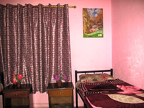 Single Room Shared Bathroom without AC