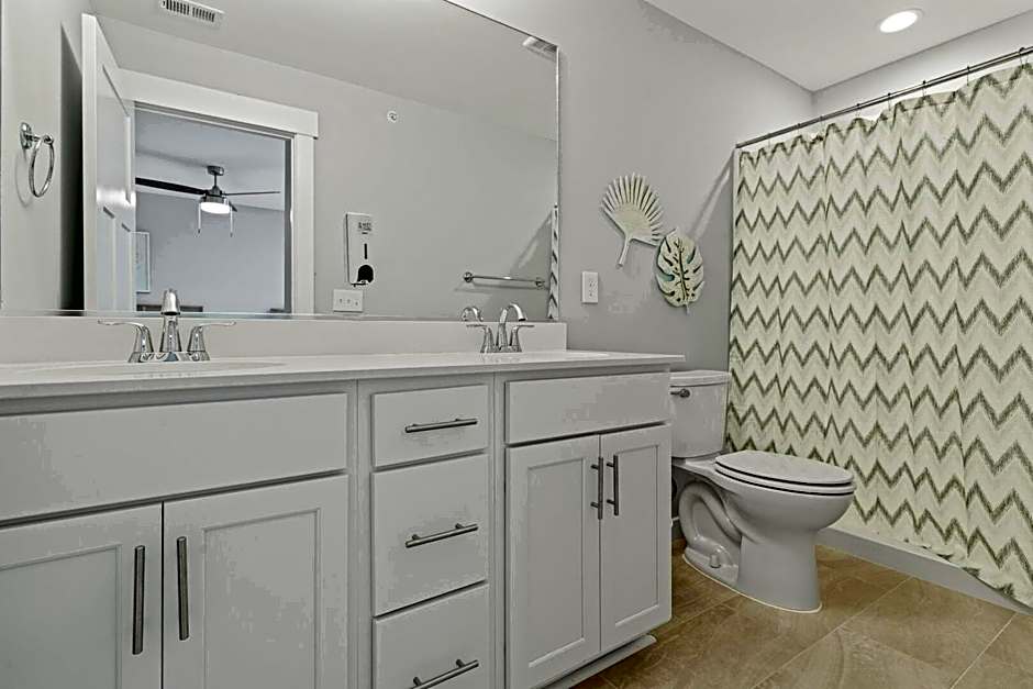 Cambridge Reserve at Bermuda Bay by KEES Vacations