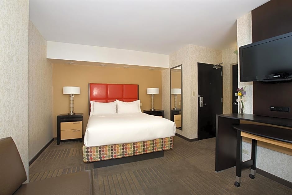 Holiday Inn Express Denver Downtown