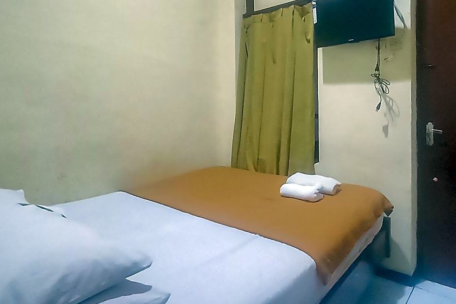 Hotel Malang near Alun Alun Malang RedPartner