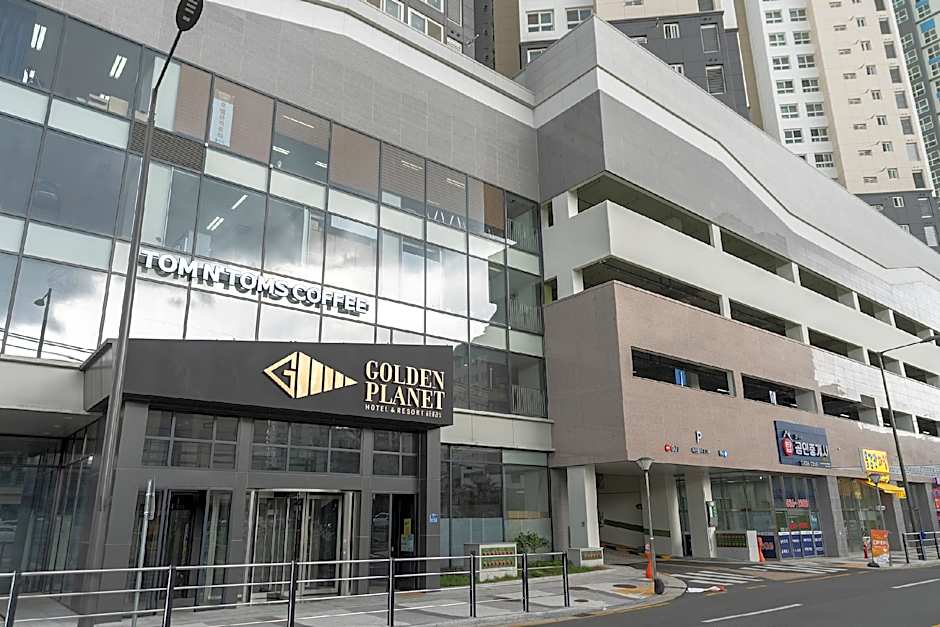 Golden Planet Hotel