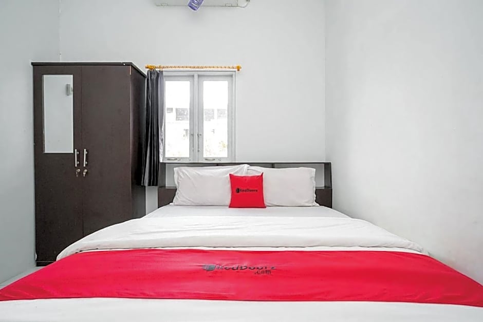 RedDoorz near Universitas Palangkaraya 2