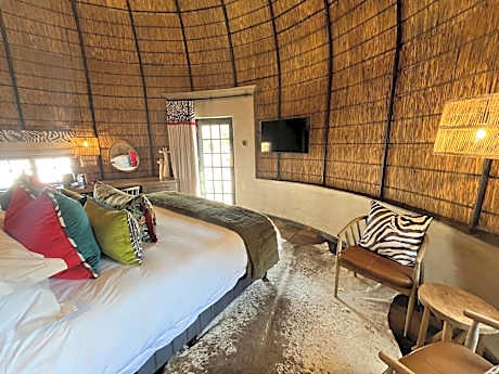 Deluxe Bungalow with Garden View