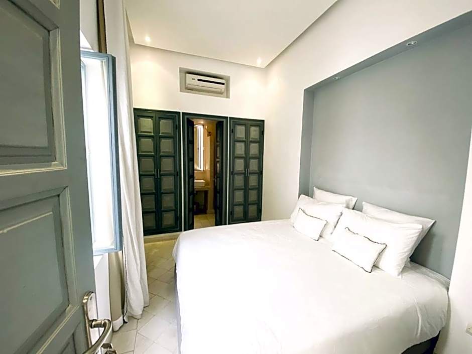 AZ RIAD
