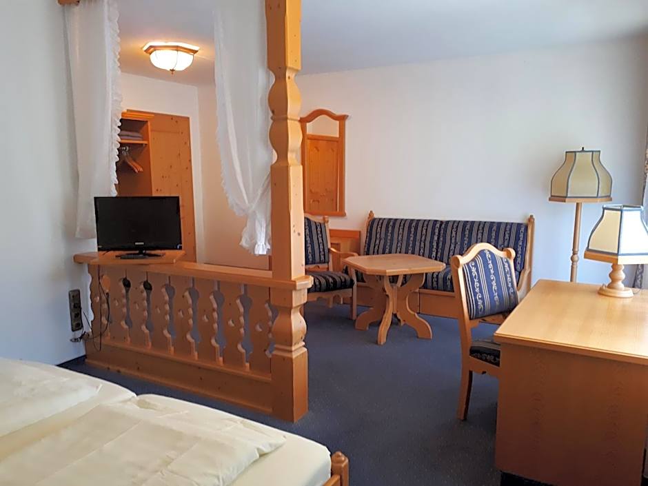 Hotel - Gasthof Spessarttor & Hotel Bergwiesen -hier auf Wunsch Zimmer mit Balkon