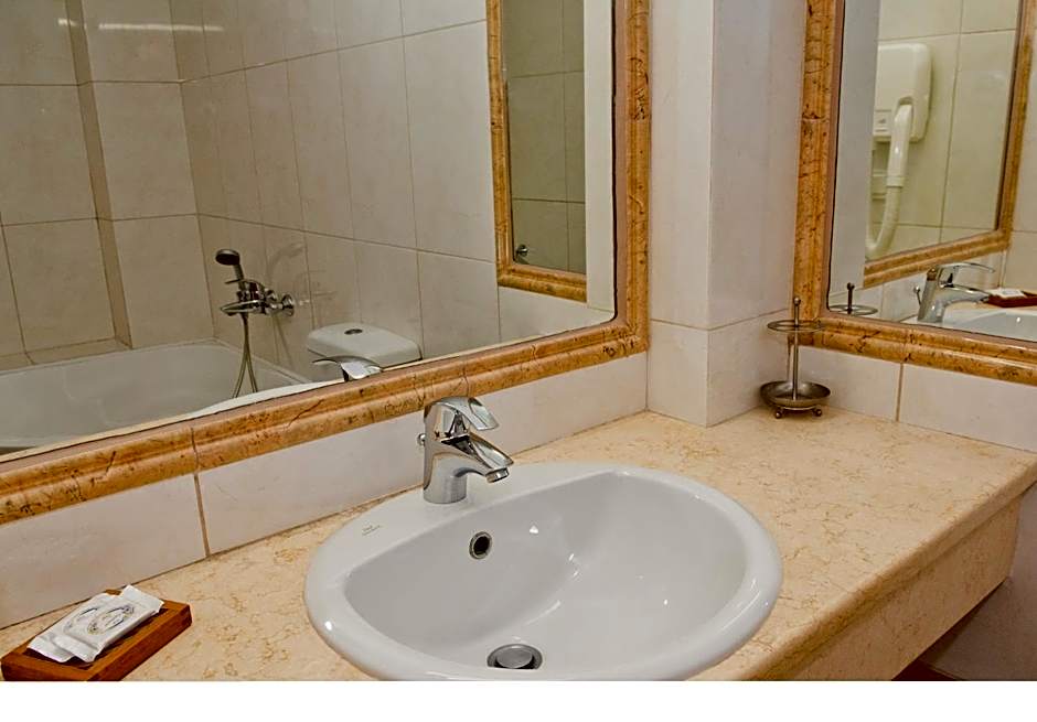 Matina Hotel