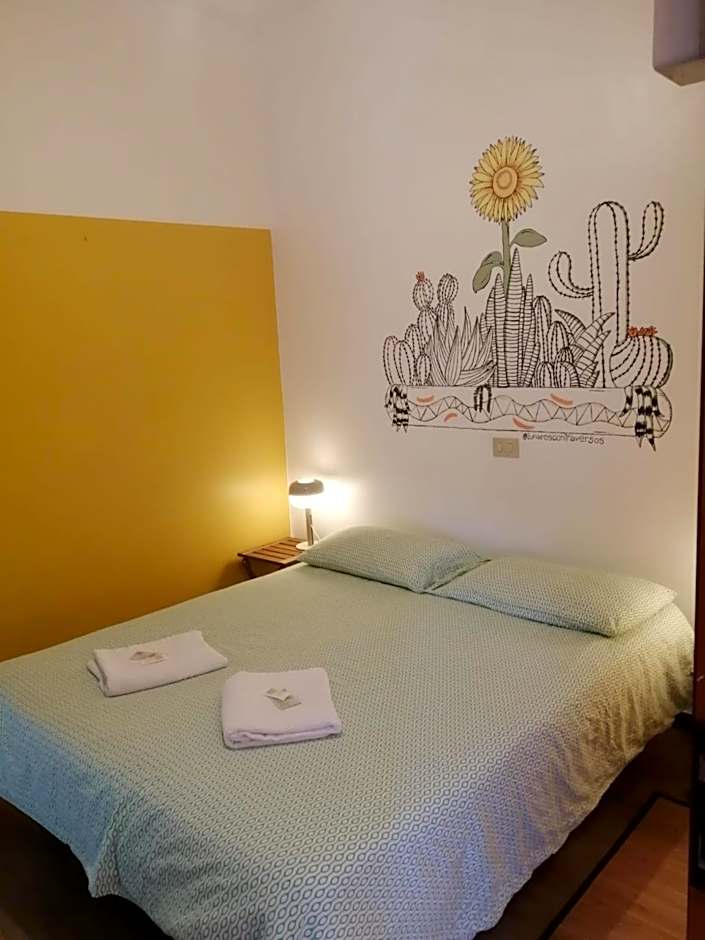 Sunflower City Student Hostel & Bar