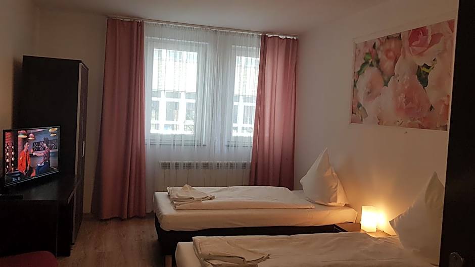 Hotelik Kameleon Pokoje Gościnne