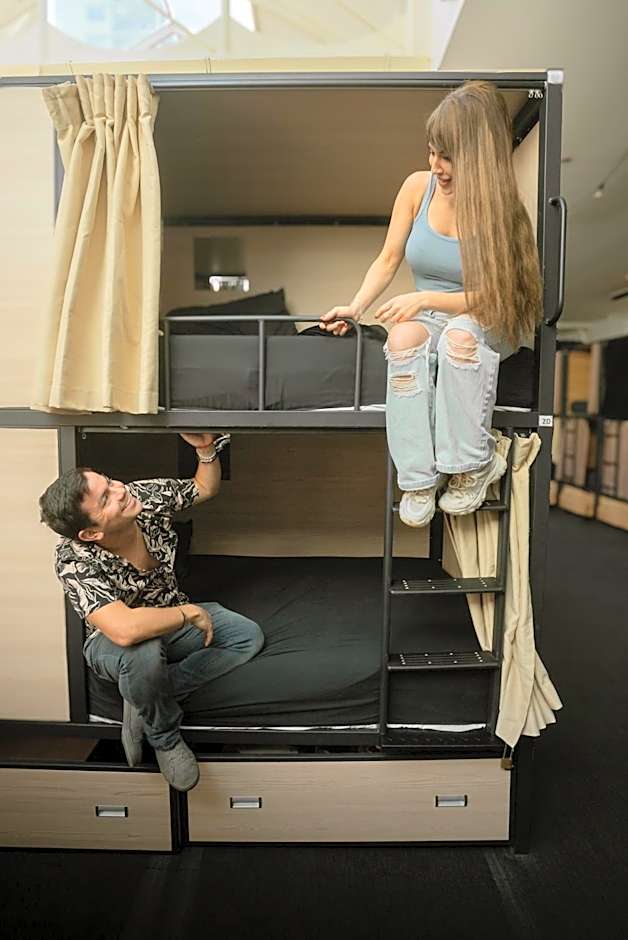 Tequila Sunrise Hostel Surfers Paradise