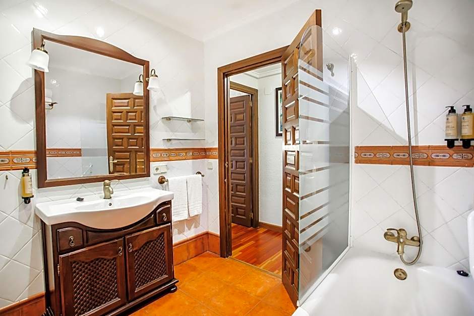 Hotel Conde Rodrigo II by eme hoteles
