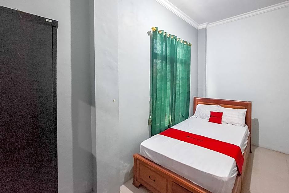 RedDoorz Syariah at Fariza Guesthouse Kendal