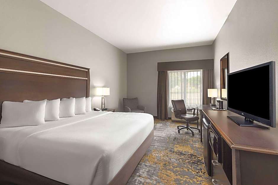 La Quinta Inn & Suites by Wyndham Sioux Falls