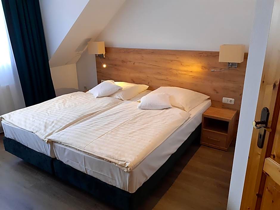 Land-gut-Hotel Zum alten Forsthaus - Aufladestation für Elektroautos