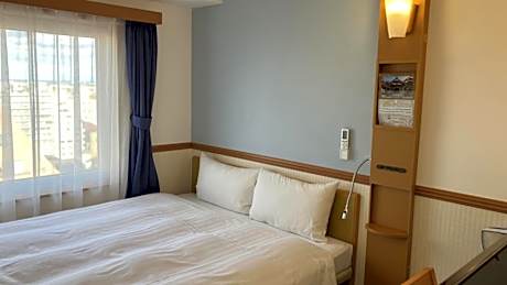 Standard Queen Room - Non-Smoking