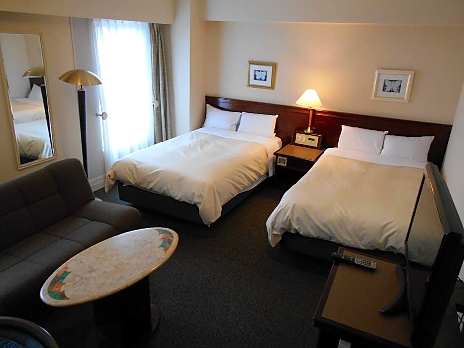 Creston Hotel