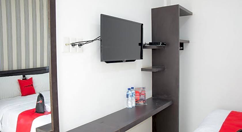 RedDoorz near UIN Sumatera Utara Medan