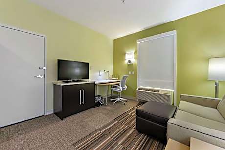 King Studio Suite - Hearing Accessible/Non-Smoking