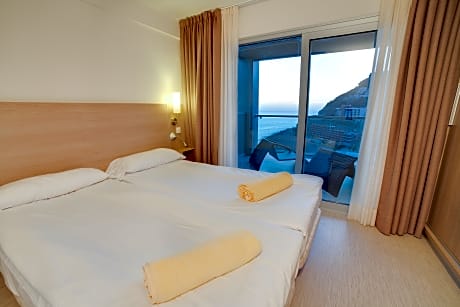 TWO BEDROOMS SUITE 4 ADULTS