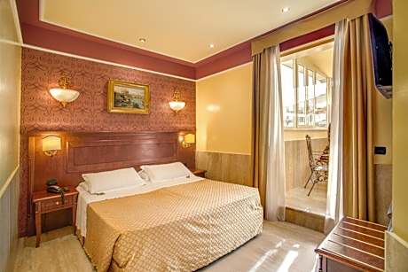 Double or Twin Room with Terrace