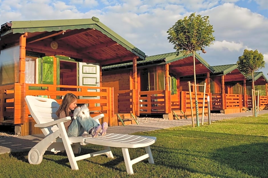 Domki letniskowe ZŁOTE PIASKI Ustka