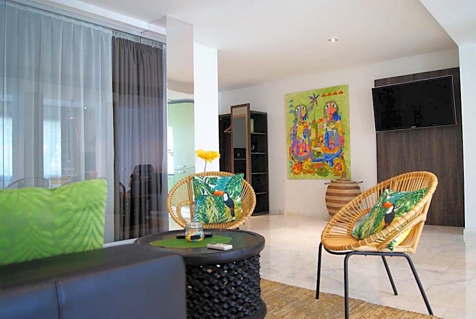 Appart' Hotel La Girafe Marseille Est - Porte d'Aubagne