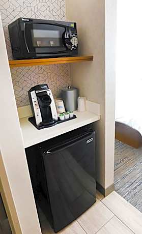 Queen Room - Mobility/Hearing Access - Non-Smoking