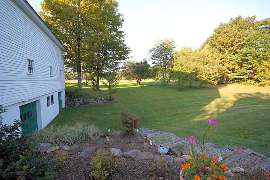 Highland Lake Inn