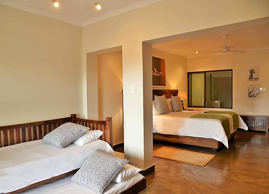 Bushveld Terrace Safari Hotel, Lodge & Spa