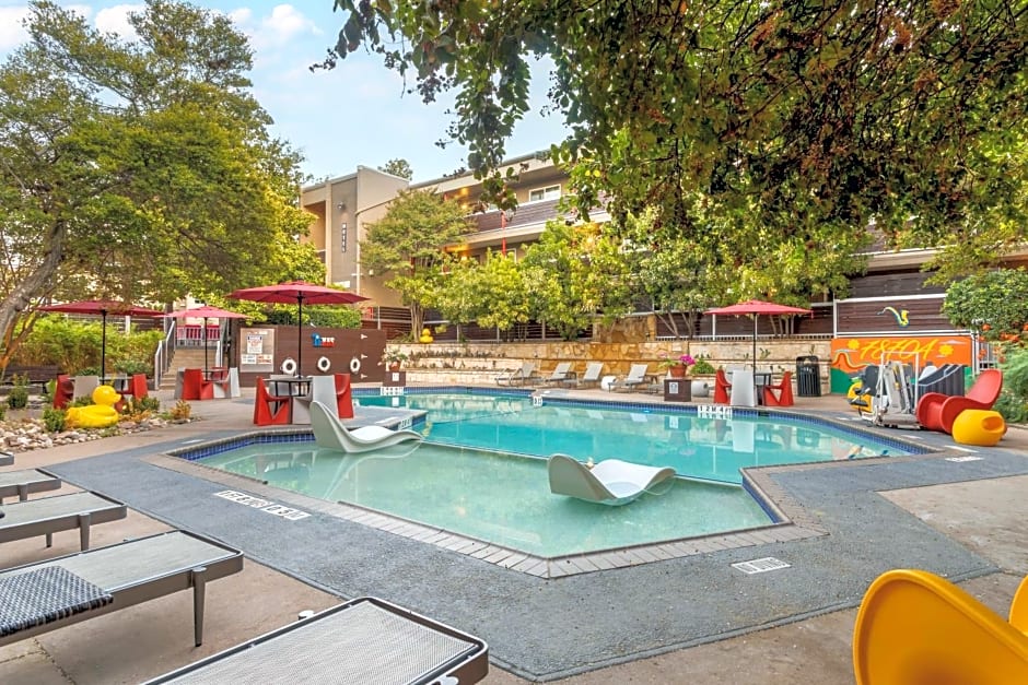 Aiden by Best Western @ Austin City Hotel