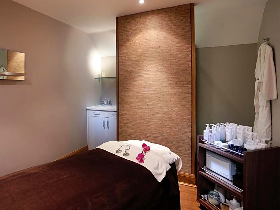 Macdonald Alveston Manor Hotel