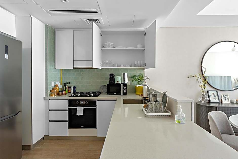 Silkhaus Luxury 1BDR Yas Island with Beach Access