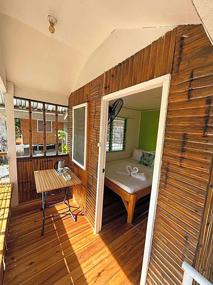 BFF Backpacker's Inn