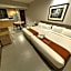 Acappella Suite Hotel
