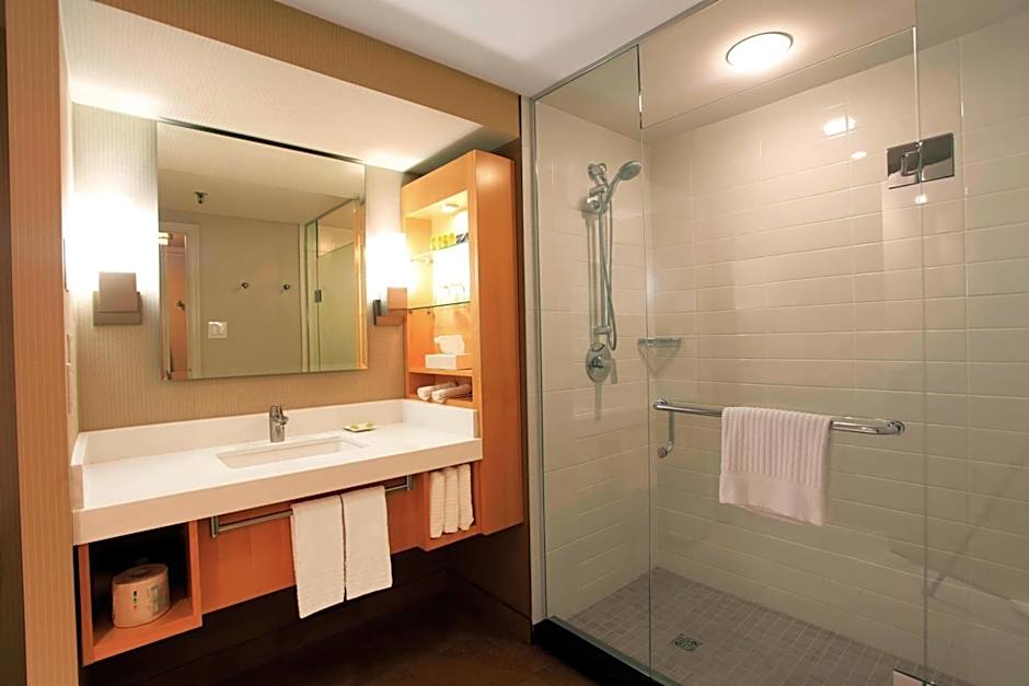 Delta Hotels by Marriott London Armouries