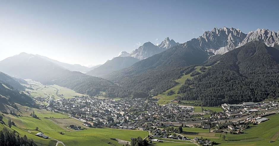 Zin Senfter Residence