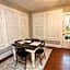 Historic Home Family Friendly Close to Seawall