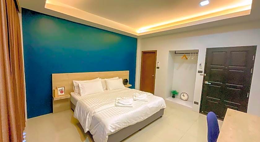 Tall Tree Poshtel Phuket